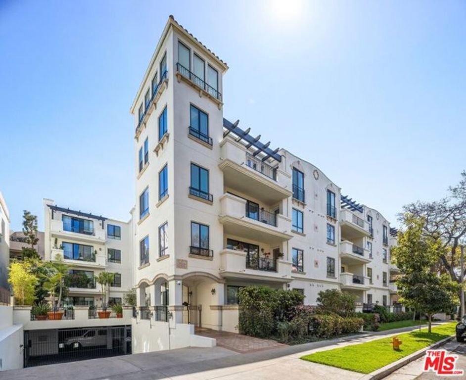 1530 Camden Avenue 105, Los Angeles, CA 90025