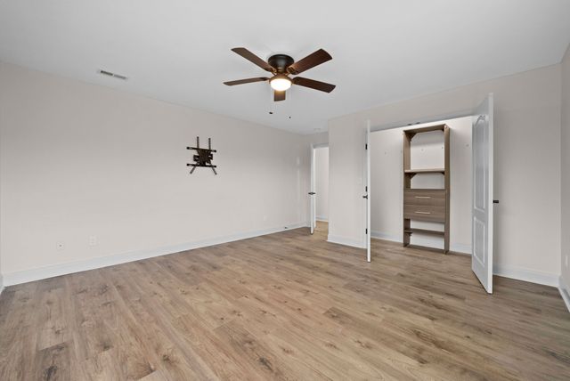 1957 Boyer Blvd, Clarksville, TN 37043