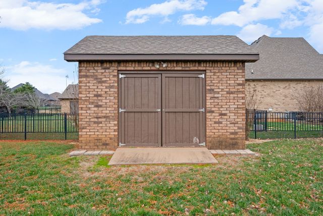 1957 Boyer Blvd, Clarksville, TN 37043