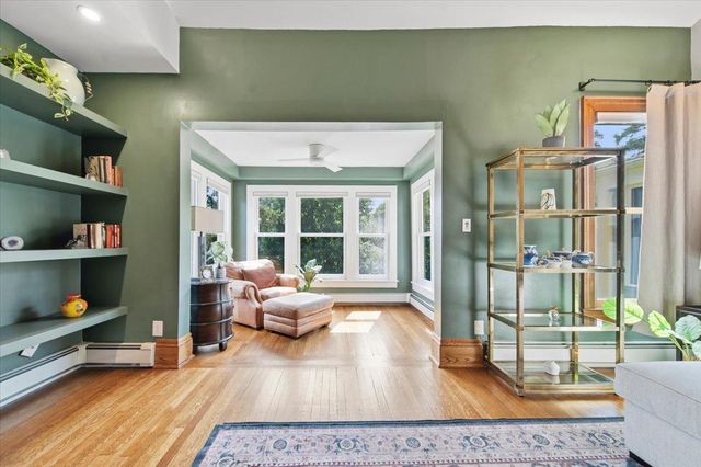 593 Laurel Avenue 6E, Saint Paul, MN 55102