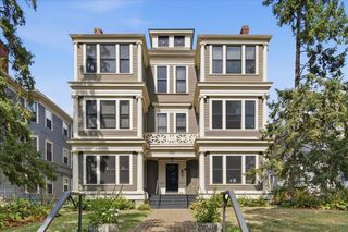593 Laurel Avenue 6E, Saint Paul, MN 55102