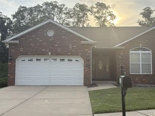 131 Briar Ridge, Collinsville, IL 62234