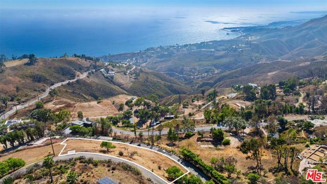 21800 Azurelee Drive, Malibu, CA 90265