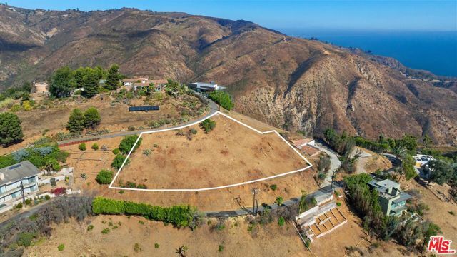 21800 Azurelee Drive, Malibu, CA 90265