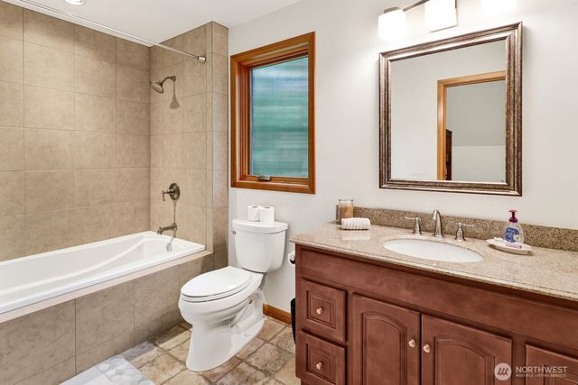 7472 Glacier Springs Drive, Glacier, WA 98244