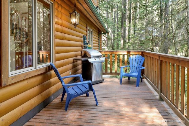 7472 Glacier Springs Drive, Glacier, WA 98244