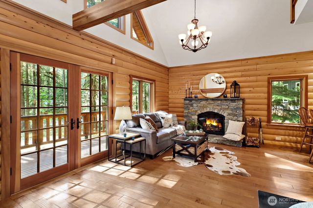 7472 Glacier Springs Drive, Glacier, WA 98244