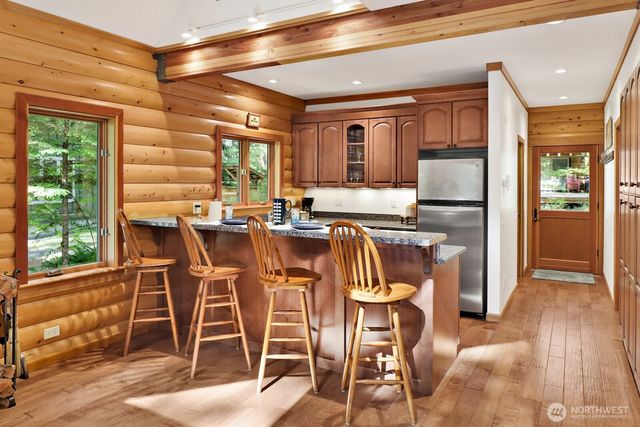 7472 Glacier Springs Drive, Glacier, WA 98244