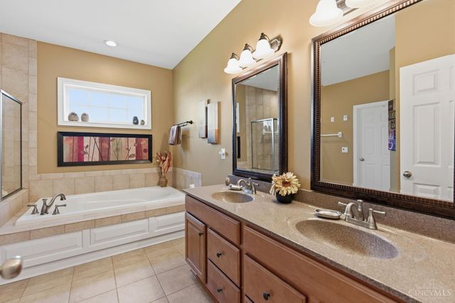 7452 Overglen Drive, West Chester, OH 45069