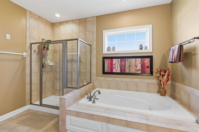 7452 Overglen Drive, West Chester, OH 45069