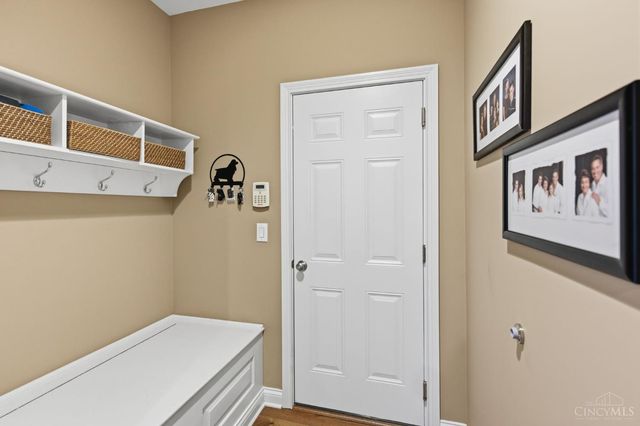 7452 Overglen Drive, West Chester, OH 45069