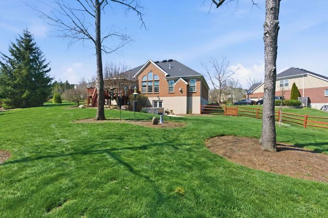 7452 Overglen Drive, West Chester, OH 45069
