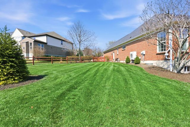 7452 Overglen Drive, West Chester, OH 45069