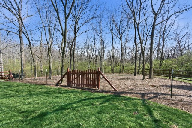 7452 Overglen Drive, West Chester, OH 45069