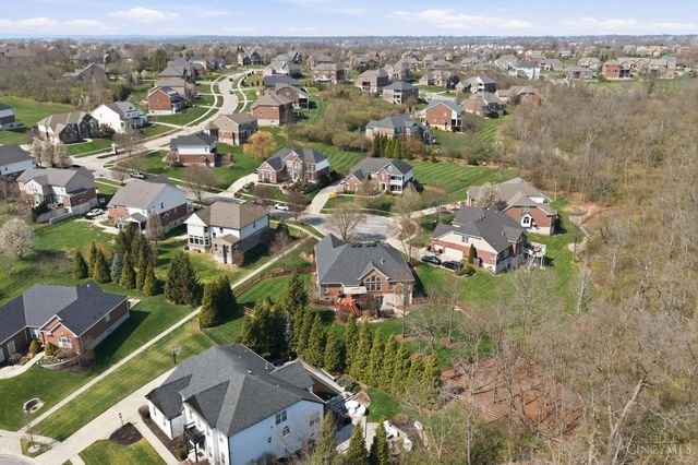 7452 Overglen Drive, West Chester, OH 45069