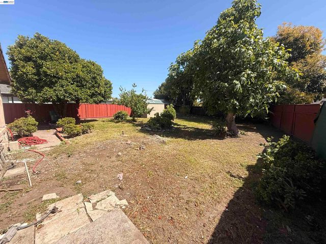 2260 Tallahassee St, Hayward, CA 94545