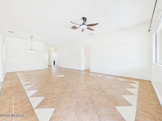 5243 E Beargrass Vista Drive, Tucson, AZ 85756