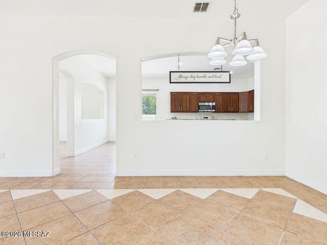 5243 E Beargrass Vista Drive, Tucson, AZ 85756