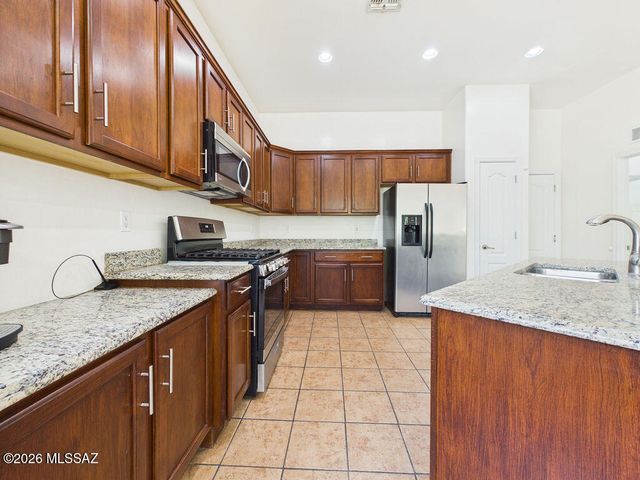 5243 E Beargrass Vista Drive, Tucson, AZ 85756