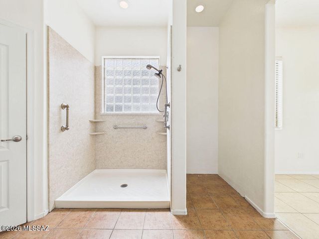 5243 E Beargrass Vista Drive, Tucson, AZ 85756