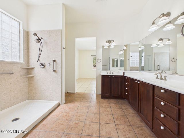 5243 E Beargrass Vista Drive, Tucson, AZ 85756