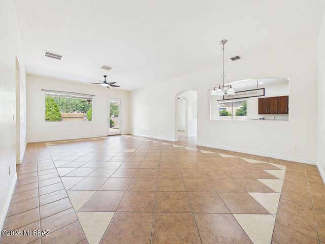 5243 E Beargrass Vista Drive, Tucson, AZ 85756