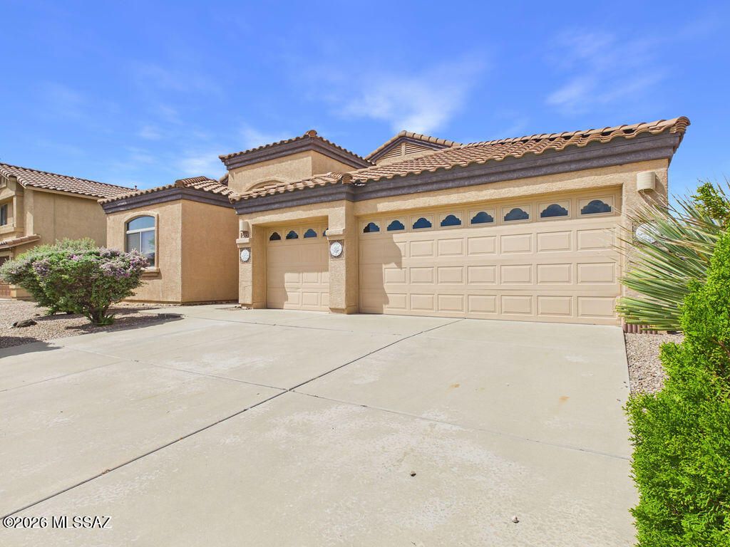 5243 E Beargrass Vista Drive, Tucson, AZ 85756
