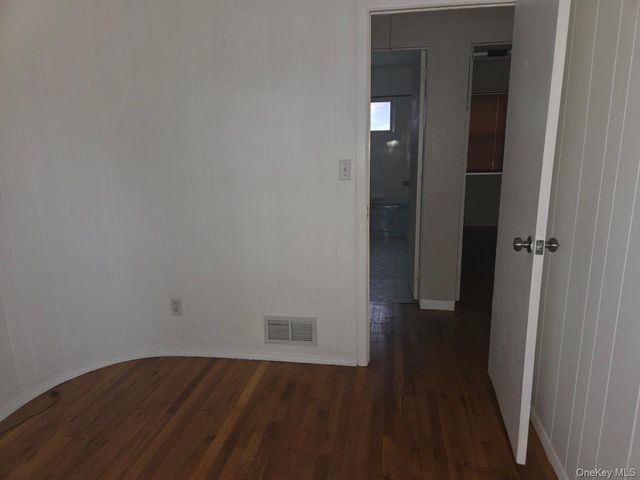 27 Grouse Drive, Brentwood, NY 11717