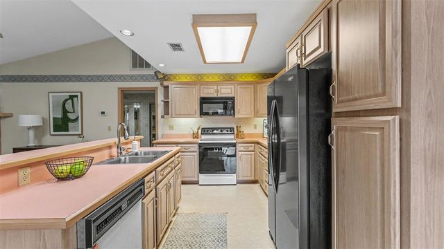 1880 N CRYSTAL LAKE DRIVE 69, Lakeland, FL 33801