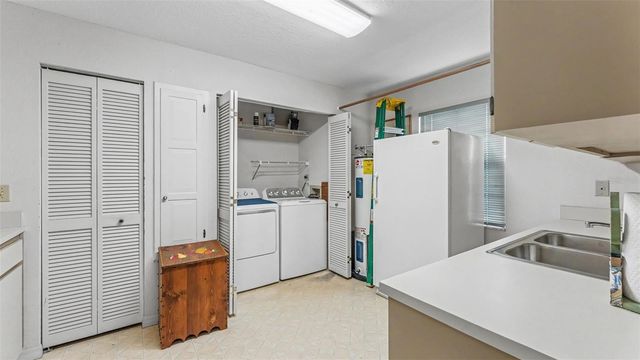 1880 N CRYSTAL LAKE DRIVE 69, Lakeland, FL 33801