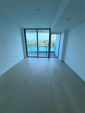 9201 E Bay Harbor Dr 309, Bay Harbor Islands, FL 33154