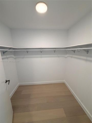 9201 E Bay Harbor Dr 309, Bay Harbor Islands, FL 33154