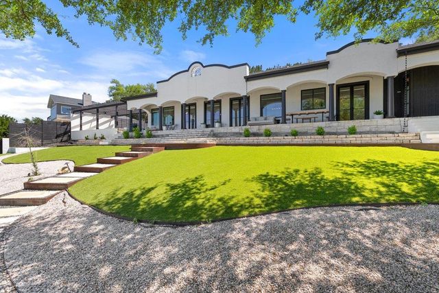 401 Rogart DR, Spicewood, TX 78669