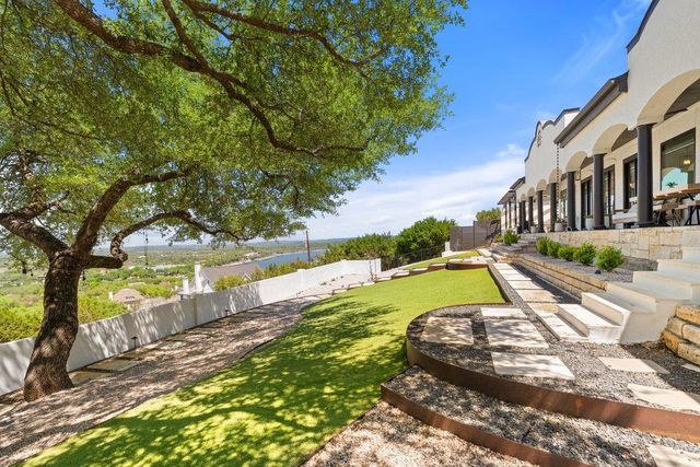 401 Rogart DR, Spicewood, TX 78669
