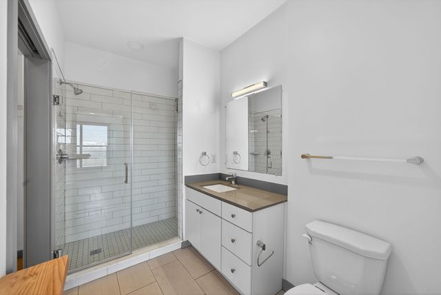 400 Herron Dr Apt 421, Nashville, TN 37210