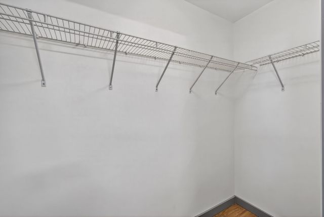 400 Herron Dr Apt 421, Nashville, TN 37210