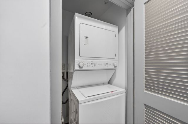 400 Herron Dr Apt 421, Nashville, TN 37210