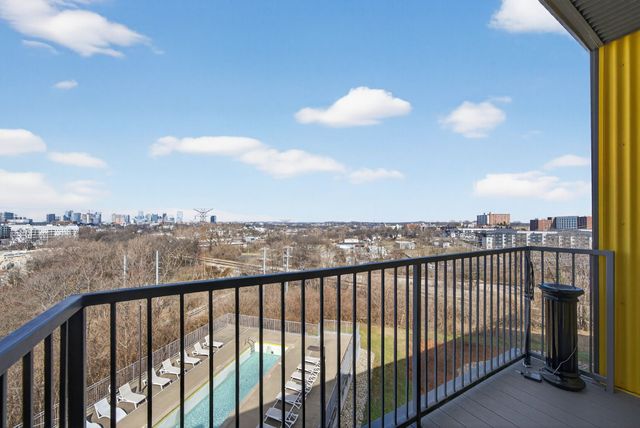 400 Herron Dr Apt 421, Nashville, TN 37210