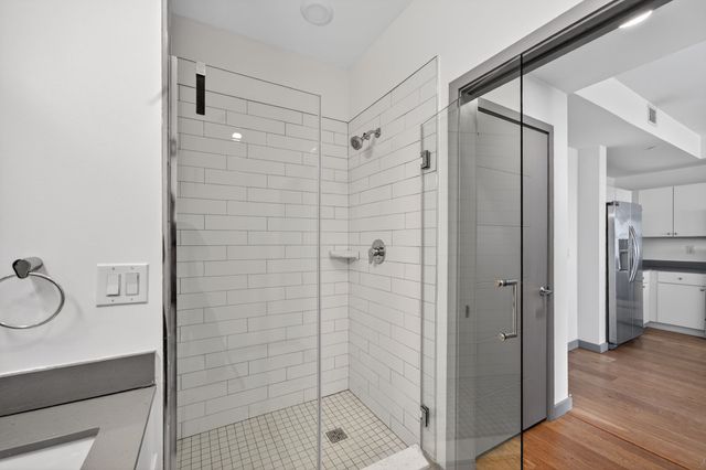 400 Herron Dr Apt 421, Nashville, TN 37210