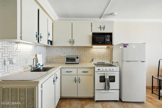 2043 S Atlantic Avenue #520, Daytona Beach, FL 32118