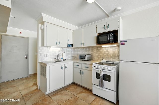 2043 S Atlantic Avenue #520, Daytona Beach, FL 32118