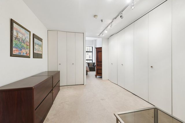 680 N LAKE SHORE Drive 1611, Chicago, IL 60611