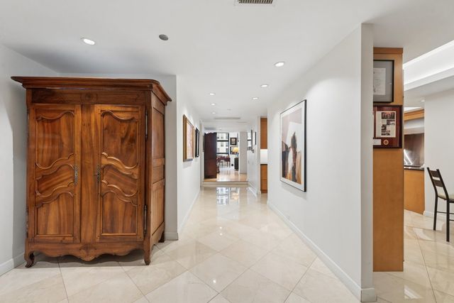 680 N LAKE SHORE Drive 1611, Chicago, IL 60611