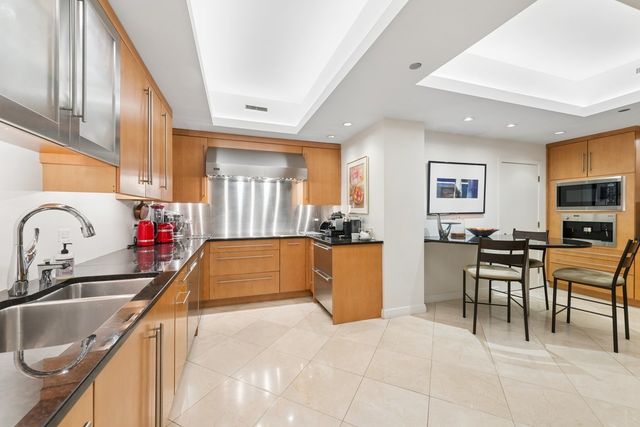 680 N LAKE SHORE Drive 1611, Chicago, IL 60611