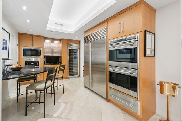 680 N LAKE SHORE Drive 1611, Chicago, IL 60611