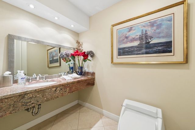 680 N LAKE SHORE Drive 1611, Chicago, IL 60611