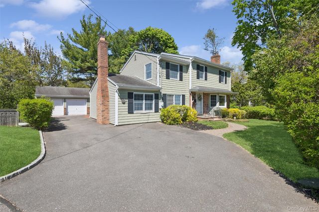 22 Baylis Place, Syosset, NY 11791