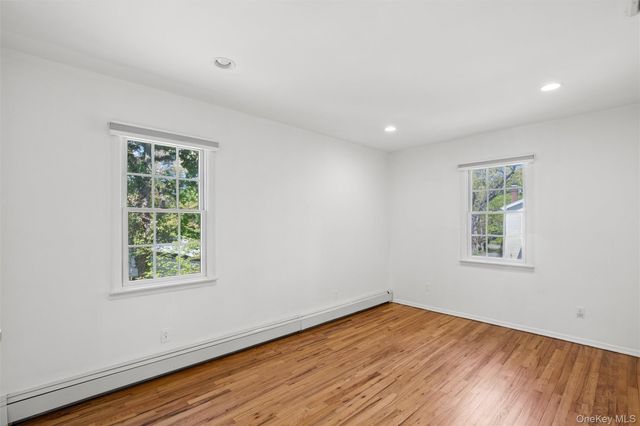 22 Baylis Place, Syosset, NY 11791