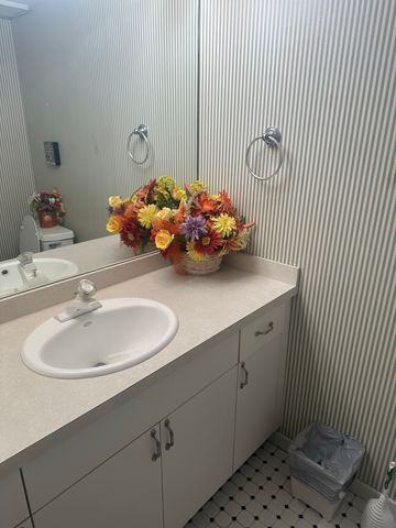 5221 James Lane 1511, Crestwood, IL 60418