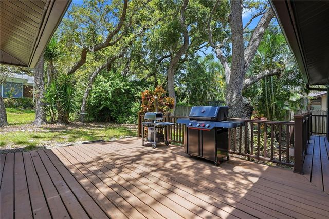 8 CLEARVIEW DRIVE, Safety Harbor, FL 34695